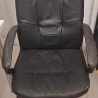 Poltrona da ufficio direzionale con rotelle nera