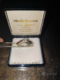 anello in oro bianco con diamante 