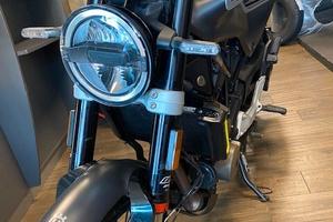 Husqvarna Svartpilen 401 ABS