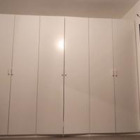 Armadio bianco a sei ante