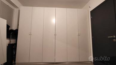 Armadio bianco a sei ante