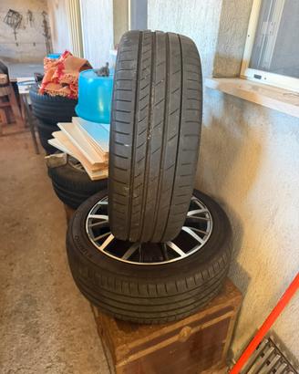 2 gomme da 235/45 R19