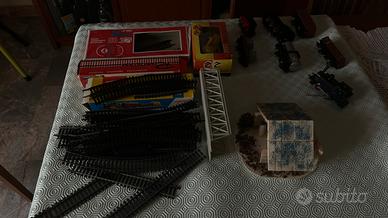 Locomotiva + vagoni attrezzati + binari vari