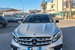 Mercedes Benz GLA 200 d 4 Matic Premium AMG