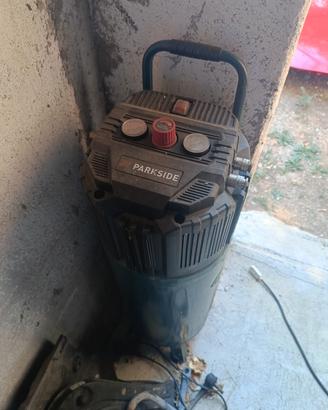 Compressore Parkside verticale 50 L da riparare