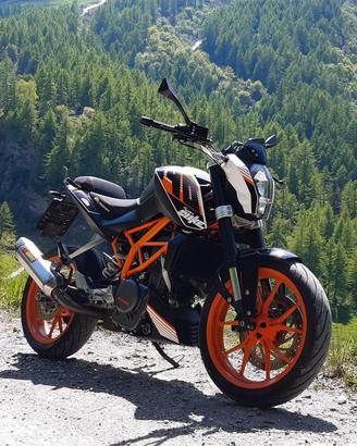 KTM DUKE 390