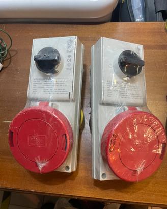 2 prese industriali interbloccate 380V 32A