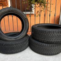 Pneumatici invernali Good Year 225/55R18 102V