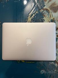 MacBook Air (13-inch) 2017