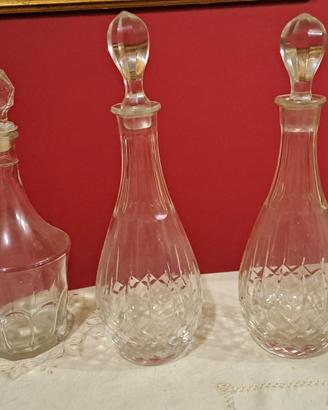 caraffe di vino e acqua vintage