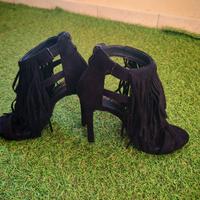 Sandalo con frange tacco a spillo con cerniera