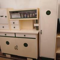 Credenza anni 50 con tavolo e sedie