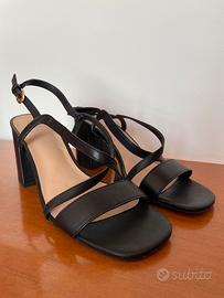 Sandalo donna nero elegante