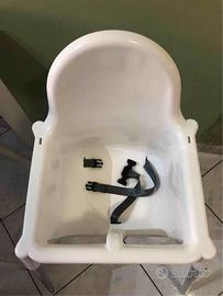 SEGGIOLONE CON CINTURE DI SICUREZZA