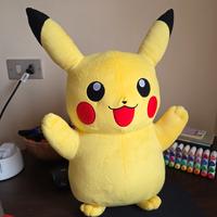Peluche Pikachu Pokémon Tomy 40/45 cm