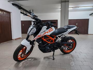 KTM Duke 390 