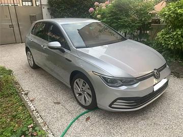 VW GOLF VIII HYBRID