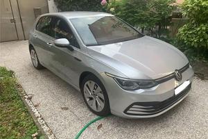 VW GOLF VIII HYBRID
