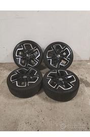 Cerchi e gomme golf 8,5 r Line 225/40/18