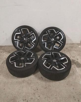 Cerchi e gomme golf 8,5 r Line 225/40/18