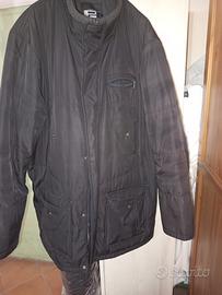 giaccone con cappuccio da uomo