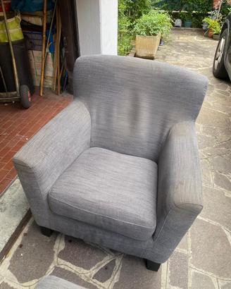 Poltrona con pouf Ikea