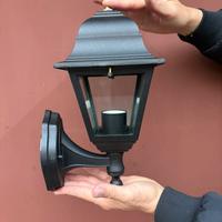 Lampioncino da esterno nero in alluminio e vetro