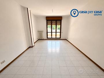 appartamento trilocale con garage, Adria centro