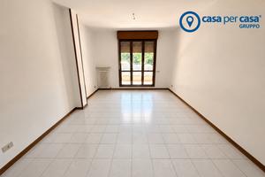 appartamento trilocale con garage, Adria centro