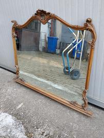 specchio sovra mobile 