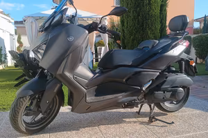 scooter Yamaha xmax 125 garanzia fino al 2031