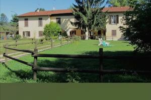 Cascina con giardino in Gornate Olona