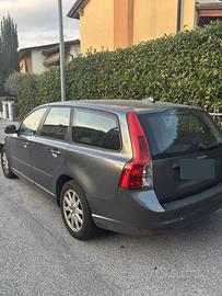 Volvo V50-2008-300.000km-buone condizioni