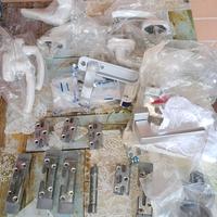 accessori per infissi PVC e porte blindate 