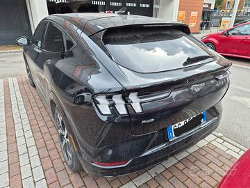 FORD MUSTANG MACH-E AWD