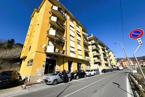 4 LOCALI A SERRA RICCÒ