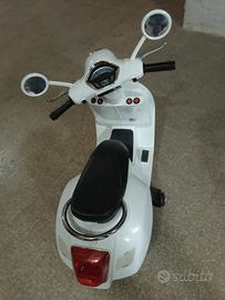 bellissimoa vespa elettrica come nuova