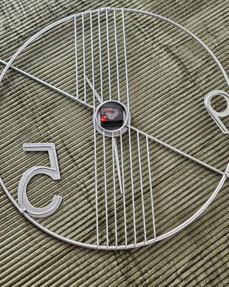  Orologio da parete in metallo Balanced Time