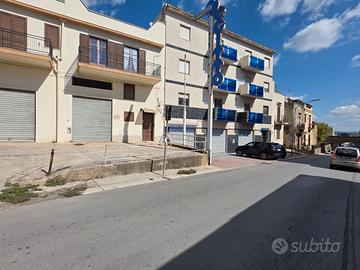 Castelvetrano, locale Magazzino via Minghetti.