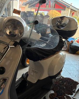 Piaggio Vespa LX 50 Bianca - 2T - Full Optional