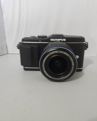 Olympus Pen E-P3  più accessori 
