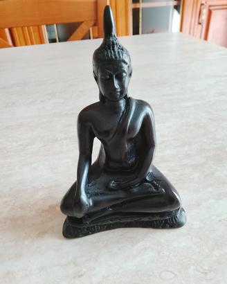 statuina Buddha 
