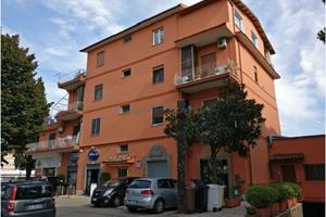 Stanza uso ufficio a Pomezia