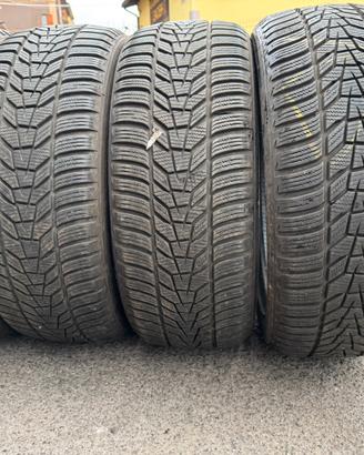 4 gomme invernali 215/50 R18