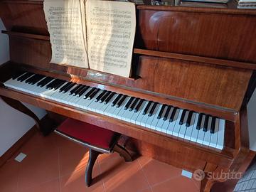 pianoforte verticale Offberg 