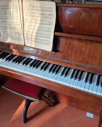 pianoforte verticale Offberg 