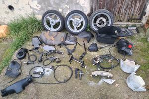 pezzi Aprilia sr replica 