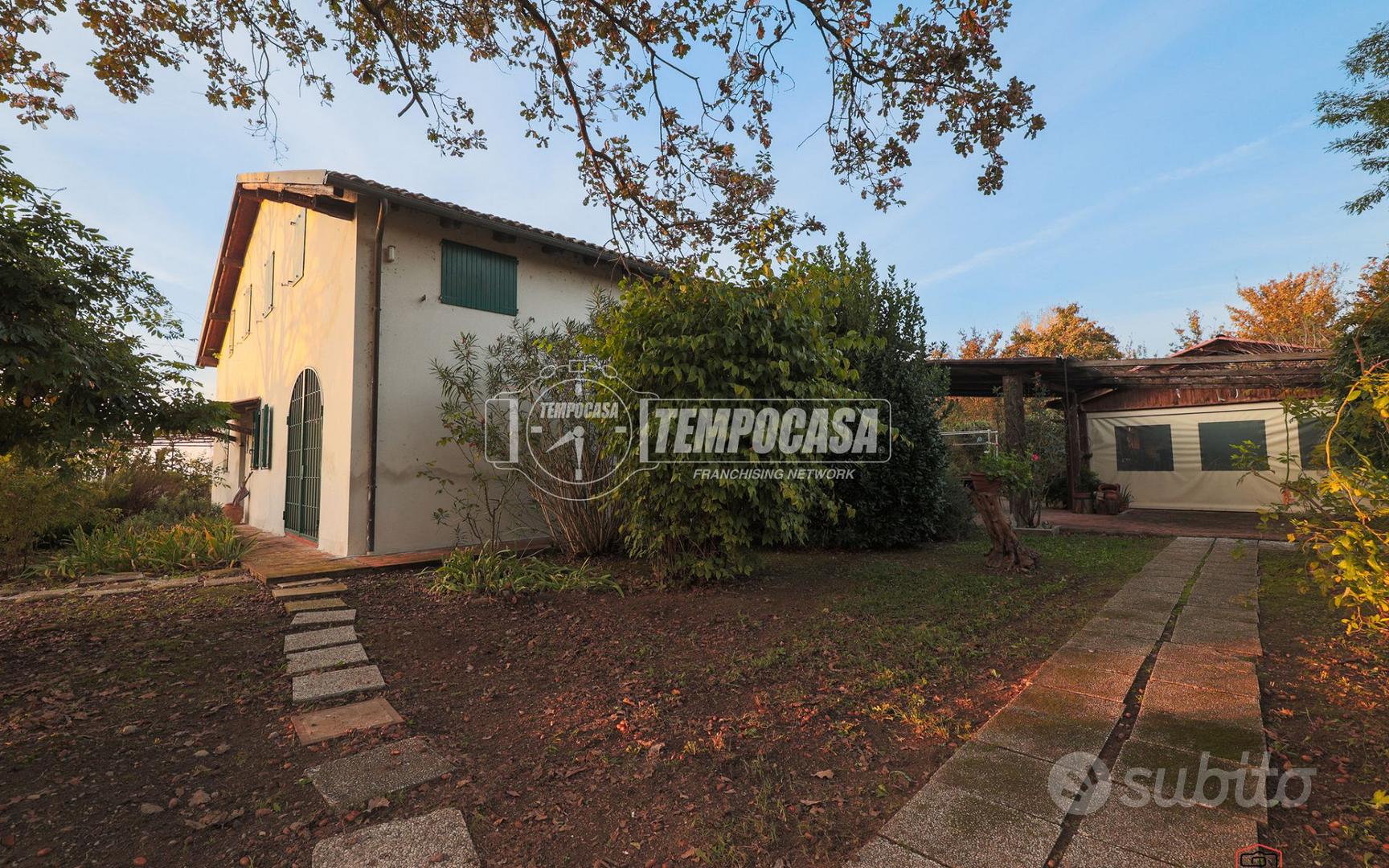 Villa Unifamiliare a Budrio Via Luzzo 9 locali - Altro