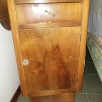 Comodino.