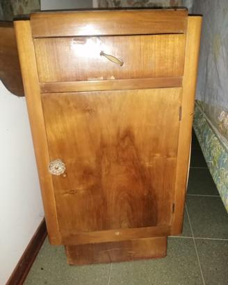 Comodino.